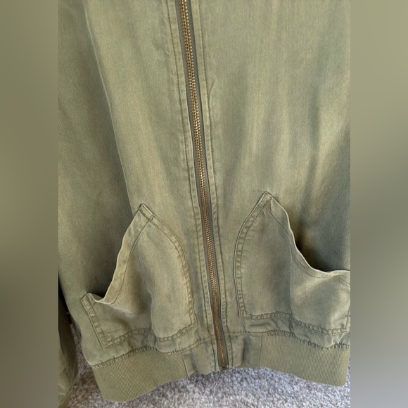 Kenneth Cole Reaction Olive Green Lightweight Bomber Jacket - Picture 3 of 9